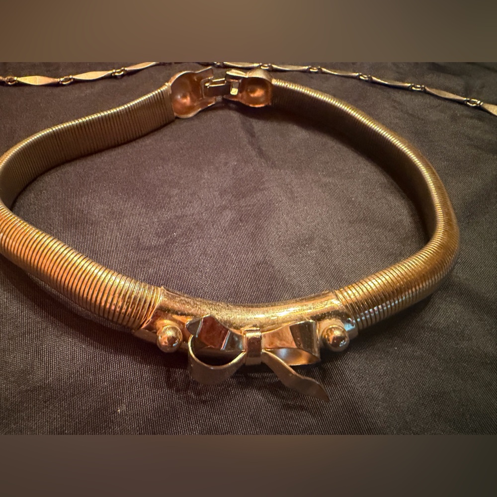80s Gold Bow Choker Necklace and chain